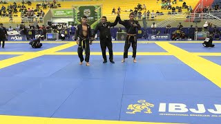 Victor x Cristian (EL) - Brasileiro Jiu Jitsu IBJJF 20424