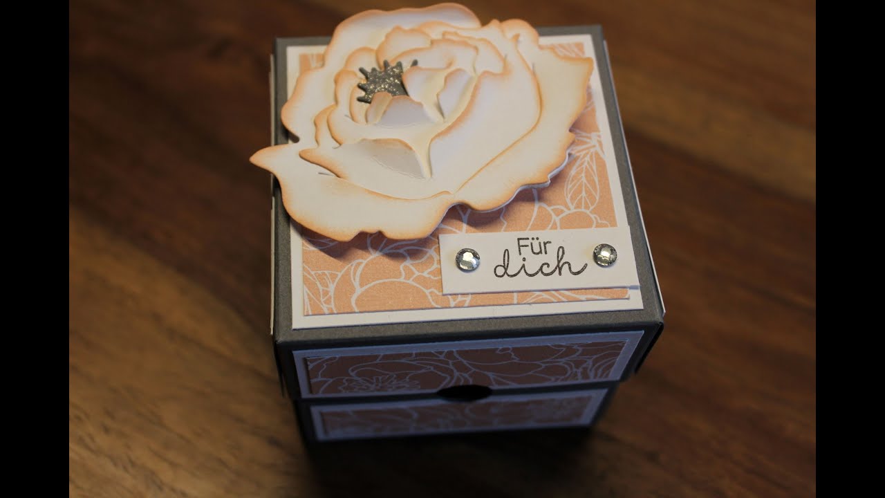 Besondere Geschenkbox zum Aufklappen und Aufziehen mit Stampin`UP! Produkten