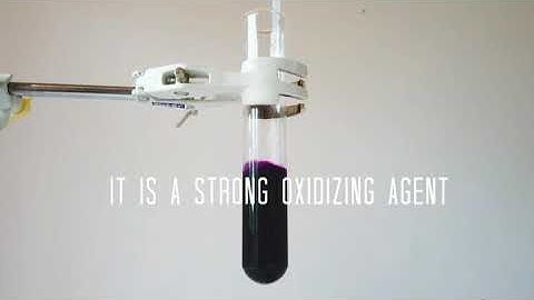 The colour change of acidified KMnO4