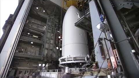 Time Lapse of Atlas V MUOS-5 Payload Mate