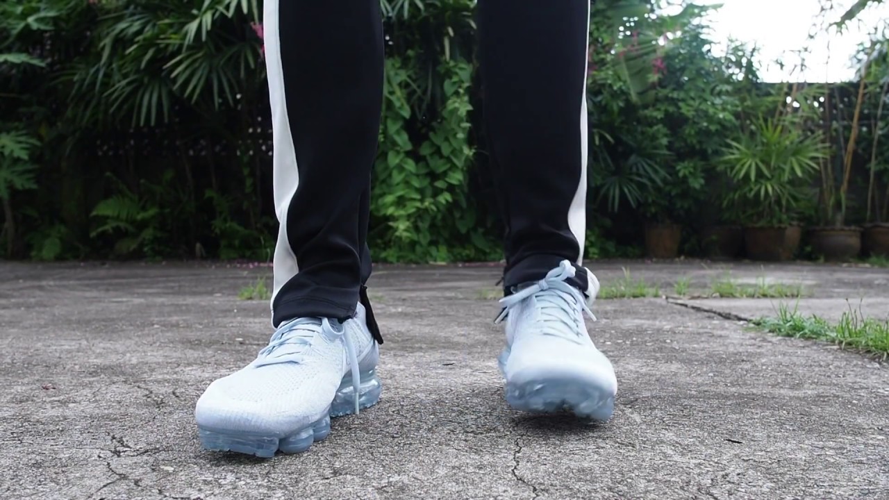 vapormax pure platinum on feet