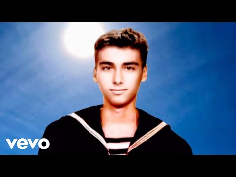 Acamarian Sailing Free Official Music Video