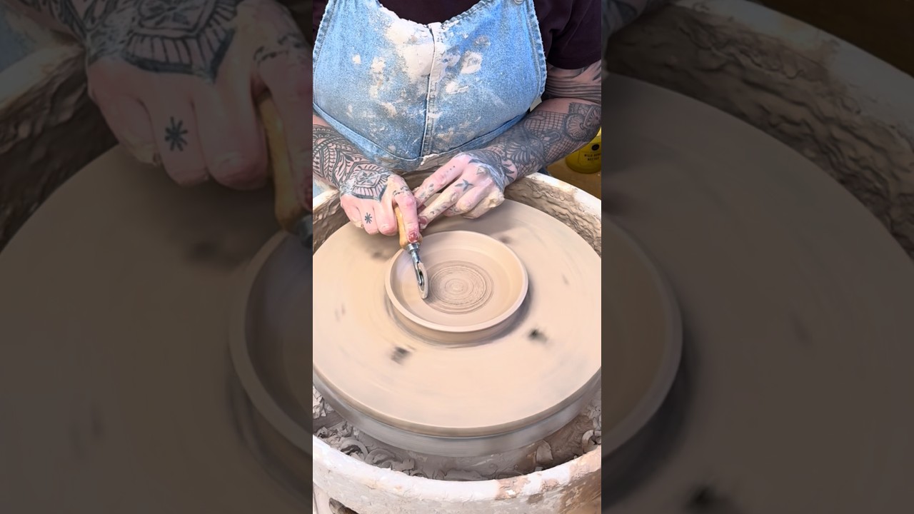 Why do kitchen tools work so great with clay? #garlic #ceramics #pottery #clay #oddlysatisfying