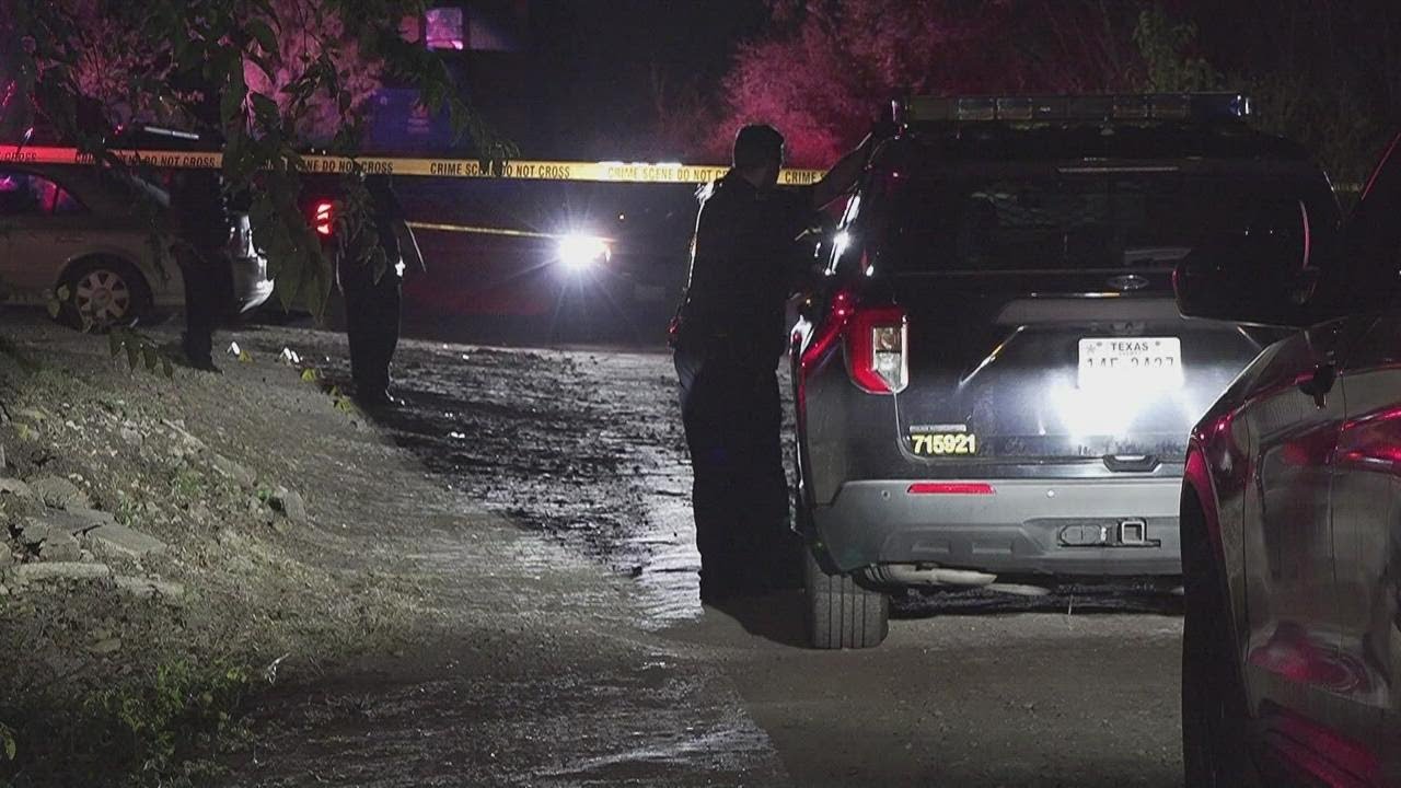 Innocent bystander shot during fight at apartment complex on southwest side, police say