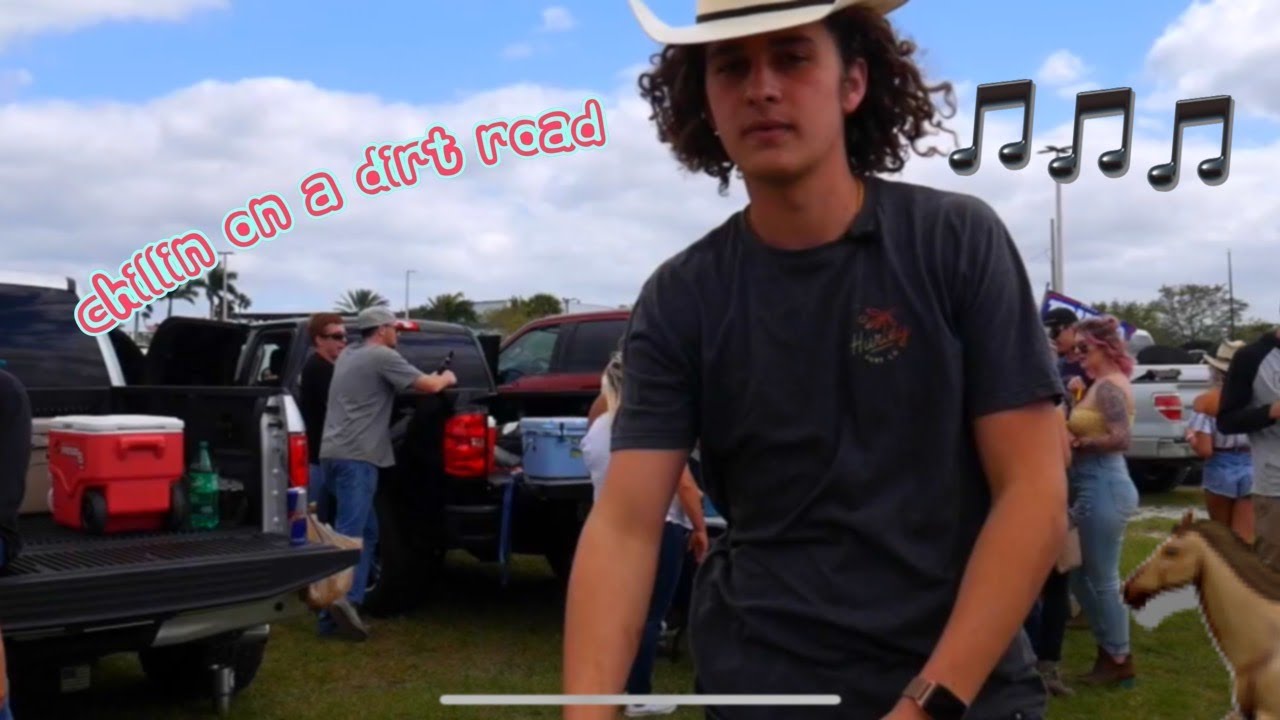 COUNTRY CONCERT GONE WRONG... YouTube