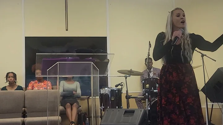 Pastor Lynette Morris