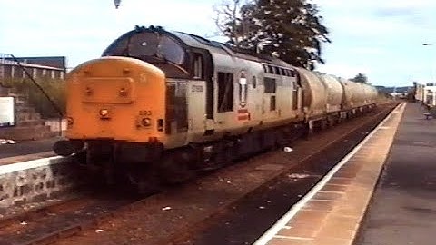 Scottish Freight Trains of the 1990s | Class 37 & Class 56 Locomotives Before the Class 66 Era