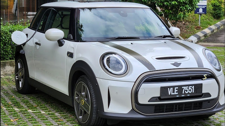 The MINI EV is an EV that pretends it's not an EV