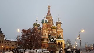 Moscow. GUM. Red Square. New Year's Fair. (Moscow. Russia)