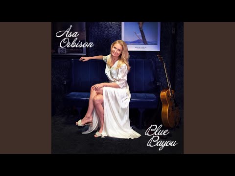 在 YouTube 上观看 Satin Doll (feat. Grace Kelly)