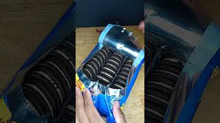 Peanut Butter Flavor Creme Oreo Unboxing shorts oreos foodshorts