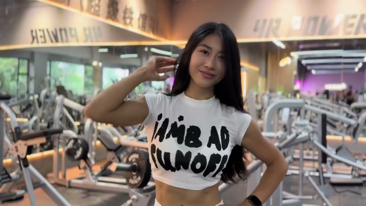 Азиатские мускулистые девушки и подтянутое тело