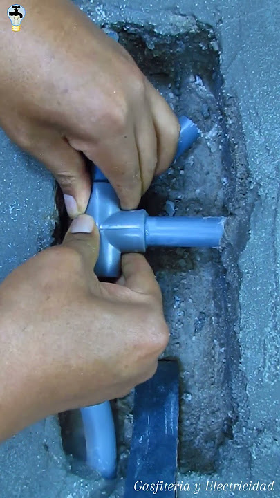 How to insert PVC Tee into pipe without movement #plomeria #diy #plumbing