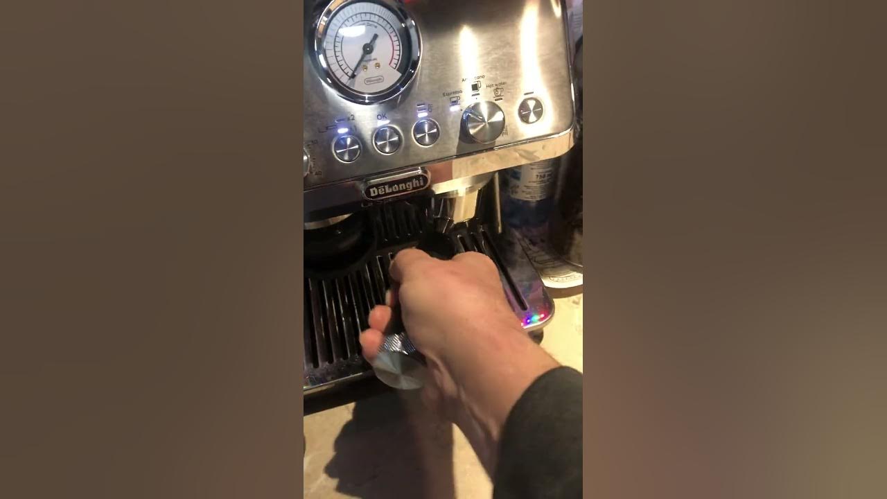 Making an espresso coffee with my DeLonghi EC915X La Specialista coffee