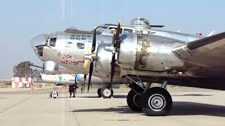 B17 STARTUP WITH BACKFIRE VISALIA MUNICIPAL AIRPORT CA