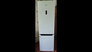 холодильник INDESIT DF 5200 W