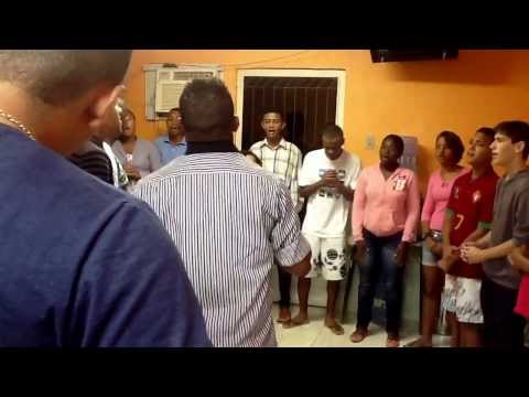 Aula de canto livre cantando me ama !