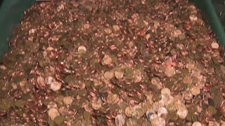 Penny Paycheck: Man receives last paycheck in oilcovered pennies