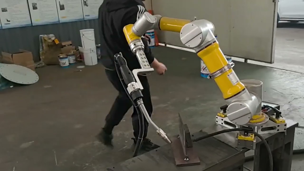 Smart welding robot