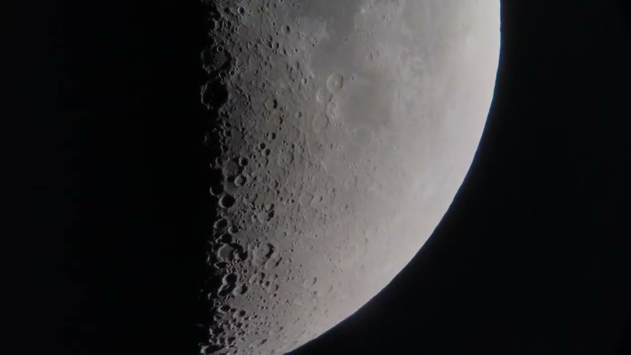 Mond live zum Tag der Astronomie 2021