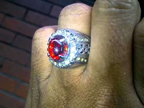 Ket: Natural padparadscha Berat 4,5 carrat Serti GRI LAB Ring Gold diamon( emas berlian) Telp/watsha. 