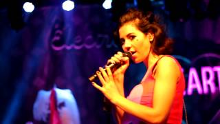 (HD) Marina and the Diamonds - Shampain (53 Degrees, Preston 05/10/2012)