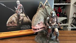 HOT TOYS THE MANDALORIAN AND BLURRG 1/6th SCALE STAR WARS COLLECTIBLE FIGURE UNBOXING & REVIEW