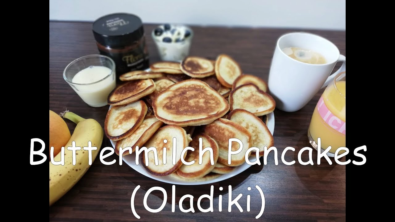 Oladiki (Оладьи / Оладушки), russische Buttermilch Pancakes/Pfannkuchen ...