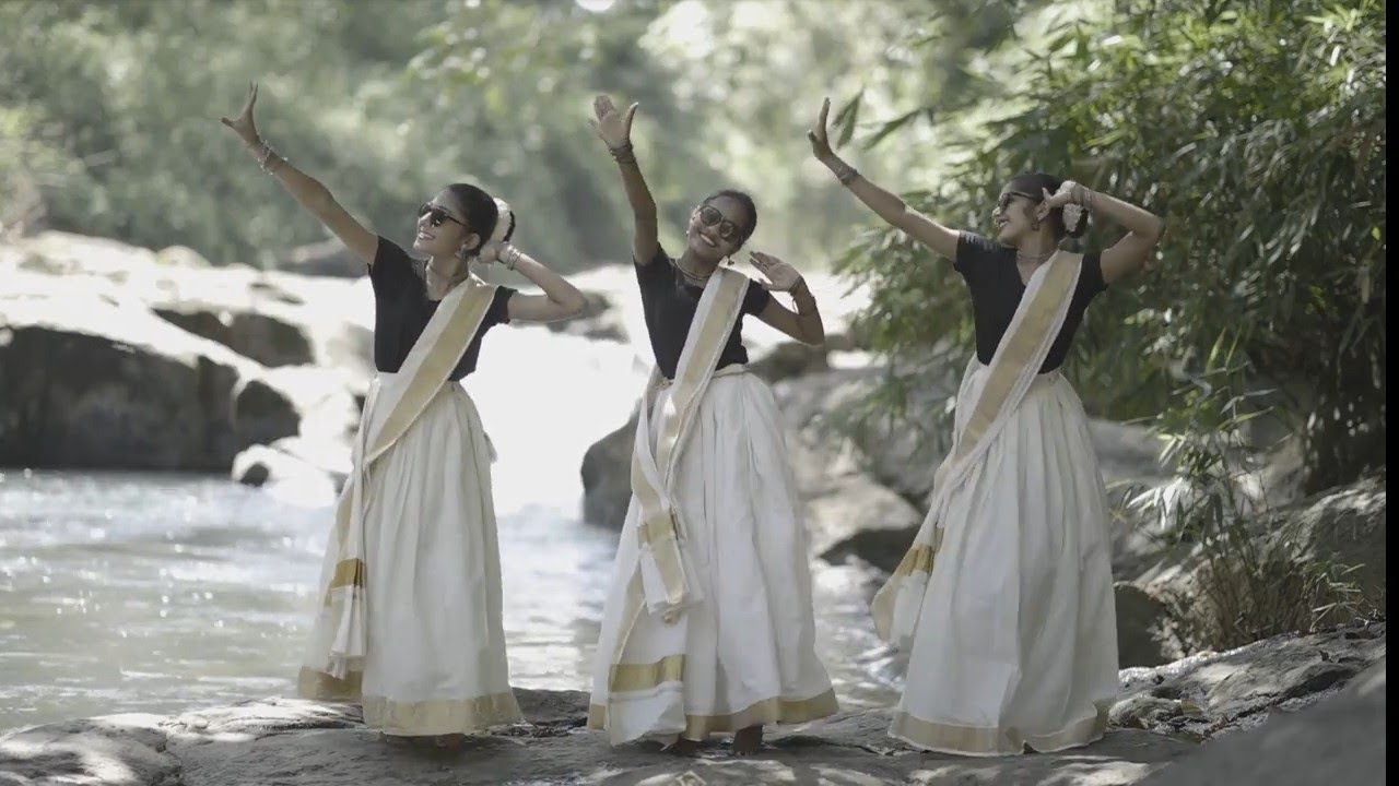 KERALA PIRAVI SPECIAL DANCE COVER /SHYAMA SUNDARA /KERA NIRAKAL /KUTTANADAN PUNJAYILE - DJ STRAWZ