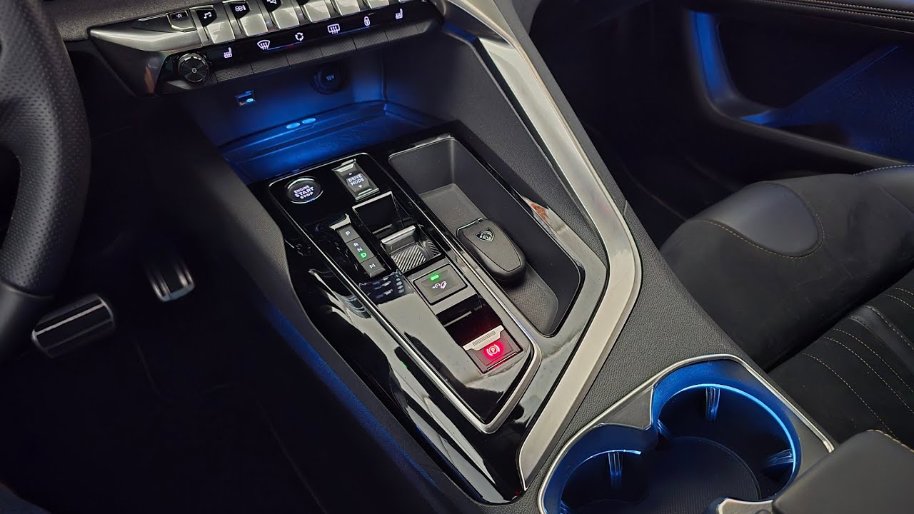 Troca da cobertura do console central com E-Toggle, I-Cockpit Amplify, Grip Control e +