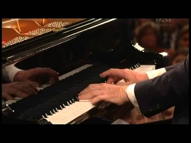 Mozart - Concerto pour piano & orch n° 25 : Finale : R.Buchbinder / CMV / N.Harnoncourt