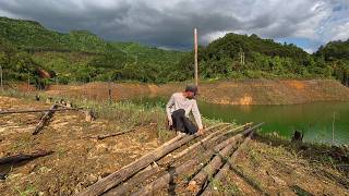 Rainstorm Camping Adventure | Raised Shelter Construction and Island Fishing with Friends screenshot 5