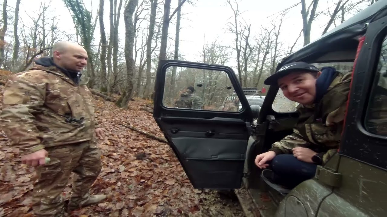 Клиренс решает! УАЗ 469 VS KIA Sorento - YouTube