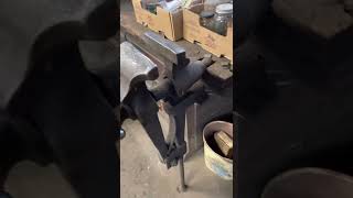 Unbelievable Find: A Smooth-operating Blacksmith Leaf Spring Vise At A Farm Auction! 🌿🔨