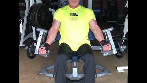 Cybex bicep curl. Last equipment run. Pick it up.