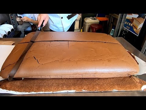 Grand  Chocolate Jiggly Cake Cutting -Taiwanese Street Food