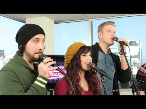 PENTATONIX "CAROL OF THE BELLS" A CAPPELLA PERFORMANCE- LIVE ON SUNSET