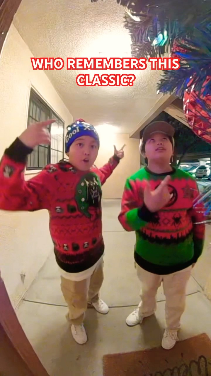 GOT CAUGHT DANCING ON THE ​⁠@ring CAM?dc​⁠@jeanvictorm #foryou #fypシ゚ #dance #twindance #shorts