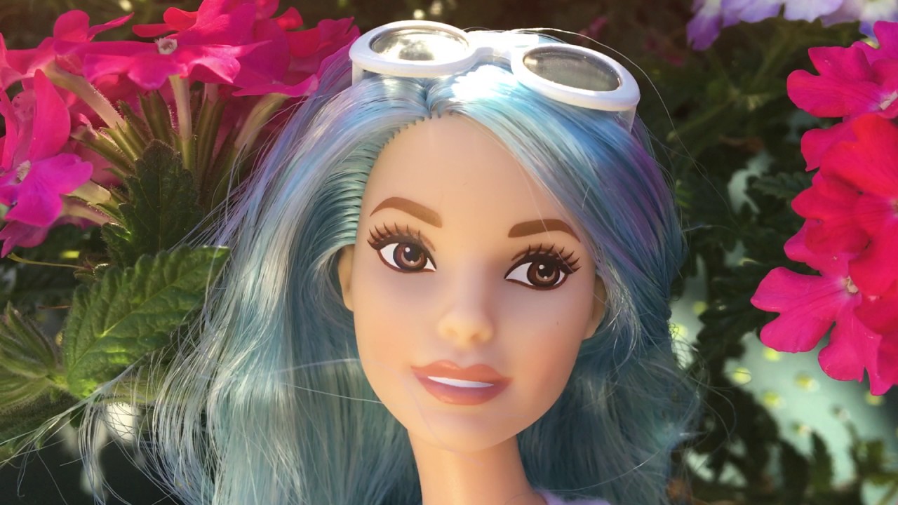 Barbie Fashionistas Doll with Blue and Lavender Hair and Outfit - wide 2
