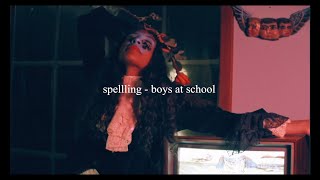 spellling - boys at school // español