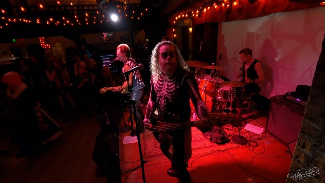 The ReLaTiVeS Punk Rock Halloween Costume Party Mystery Achievement the-relatives-punk-rock-halloween-costume-party-mystery-achievement
