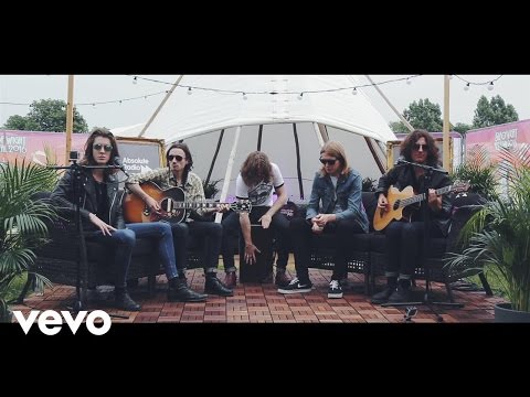 Blossoms - At Most A Kiss Blossoms - At Most A Kiss