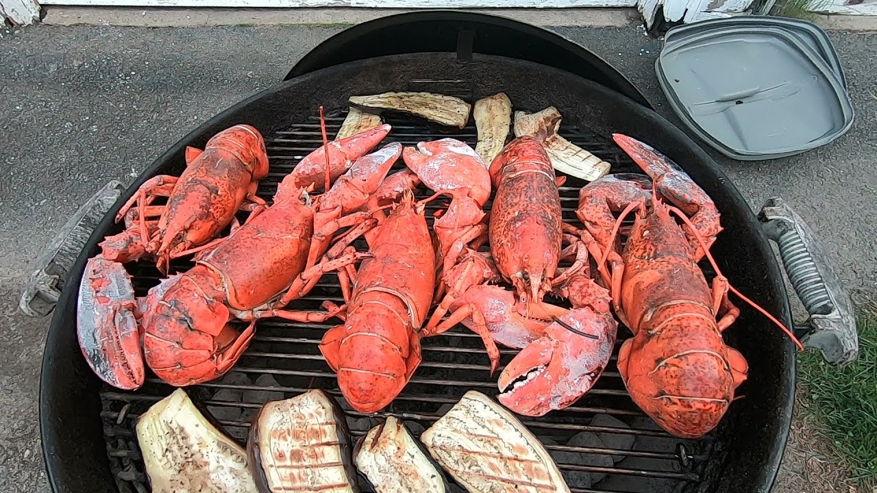 lobsters-on-the-grill-how-to-cook-whole-lobsters-indirect-heat-keeps