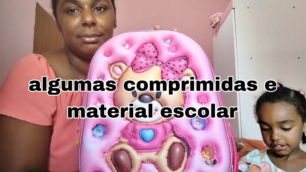 Algumas comprinhas e materiais escolar. 