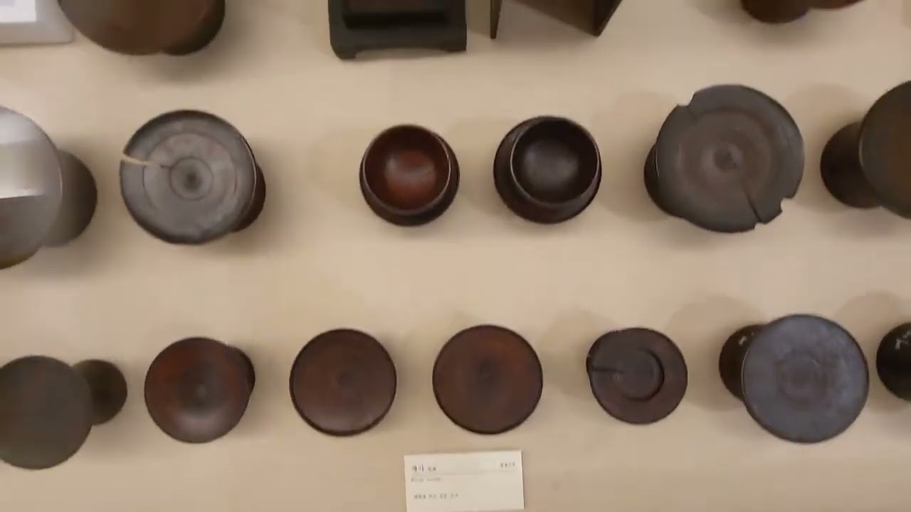 국립김해박물관 (그시절 유물을 찾아봤습니다) 작사 미스퀸  작곡 AI  