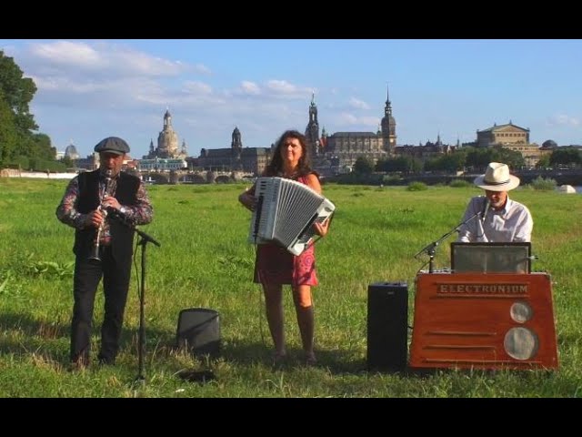 Banda Colorage aus Dresden spielt 