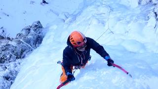 アイスクライミング　60ｍの氷瀑　女子二人旅