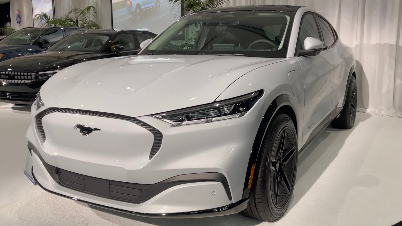 2021 Ford MachE Electric Vehicle EPAest.230 miles Range YouTube