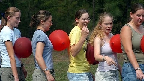 10 TEAM BUILDING GAMES // Outdoor games // Indoor games //