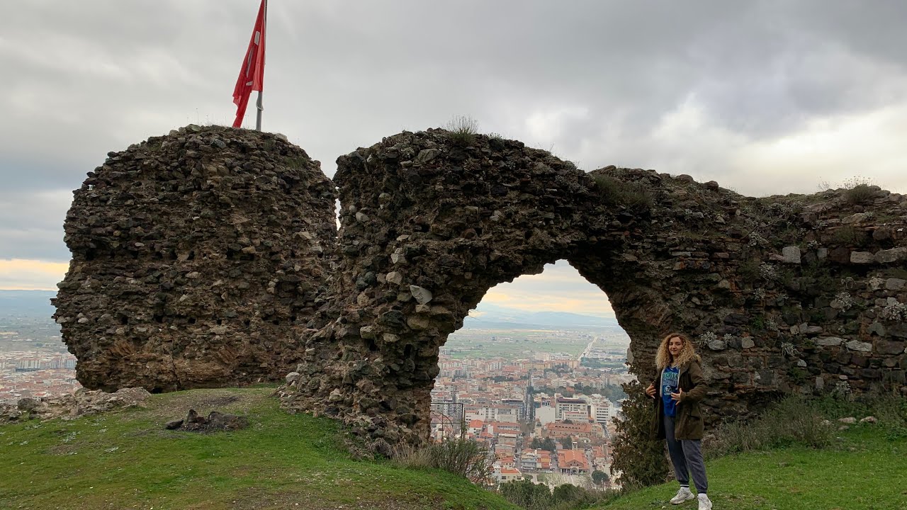 Manisa Kalesi (Sandık Kale) Keşfi | Tarihi Kalıntılar ve Muhteşem Şehir Manzarası. Şehzadeler